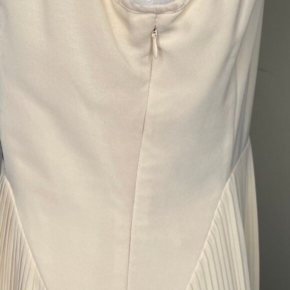 Love 21 Cream Black Mermaid Lace Detail High-Low Style Dress with Pleats Sz Med - Picture 4 of 8